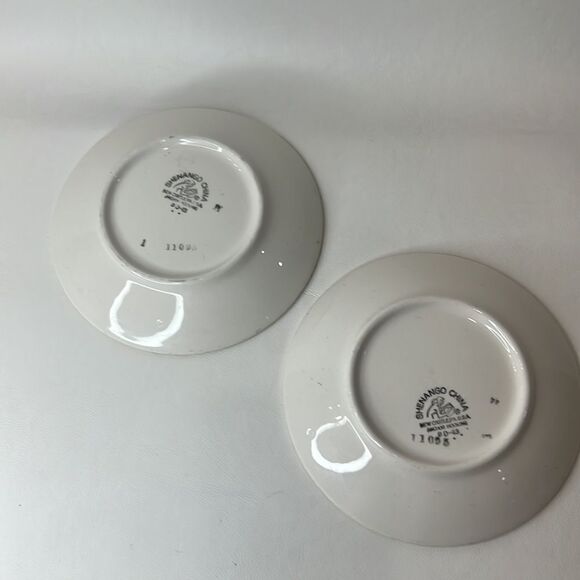 Shenago China Ivory Gold Trim 6 In Round Side Salad Appetizer Plate Saucer Set 2 - Picture 4 of 4